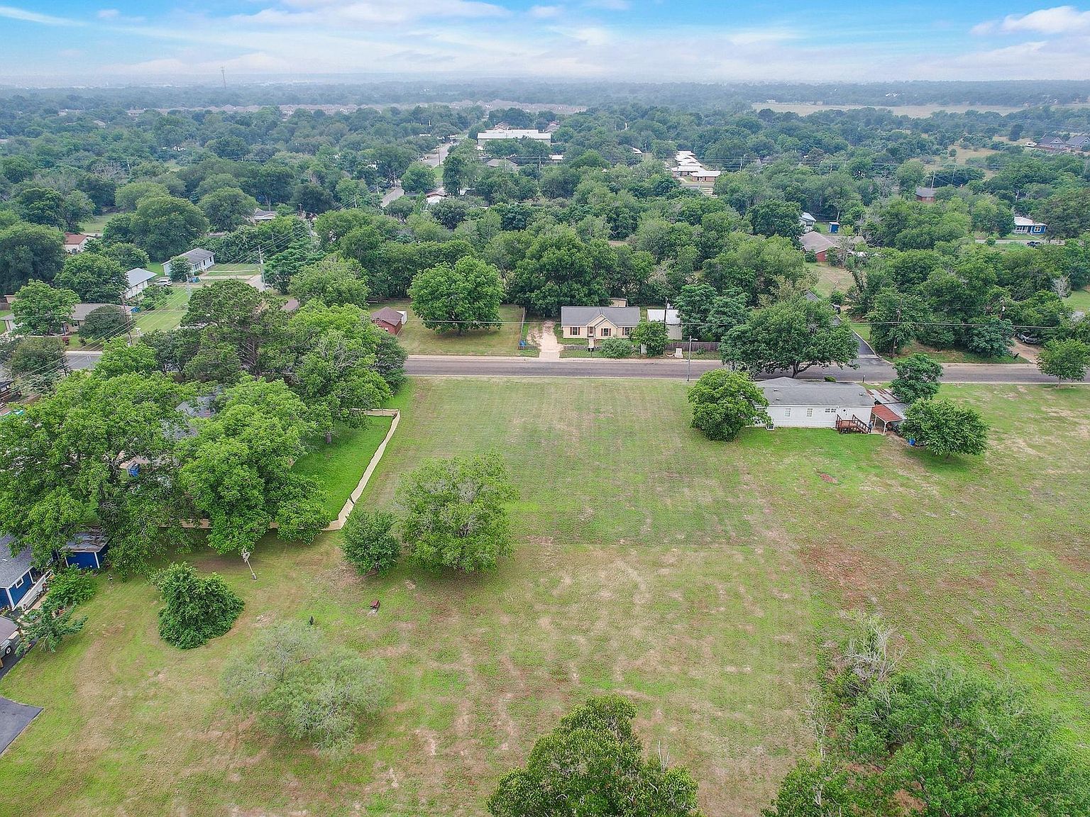 2105 Pecan St Bastrop, TX 78602 - Thumbnail 5