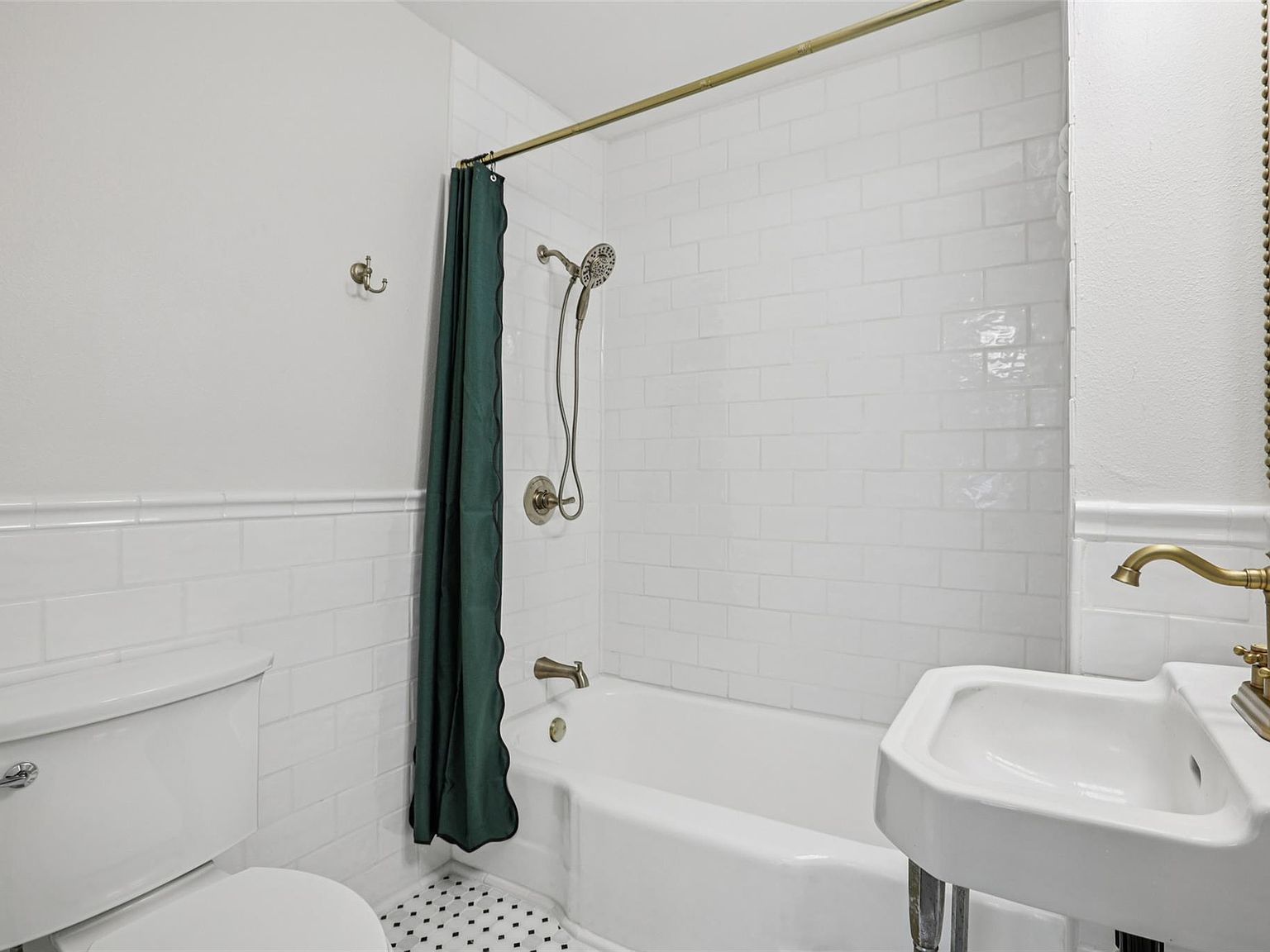 602 Short St Smithville, TX 78957 - Thumbnail 5