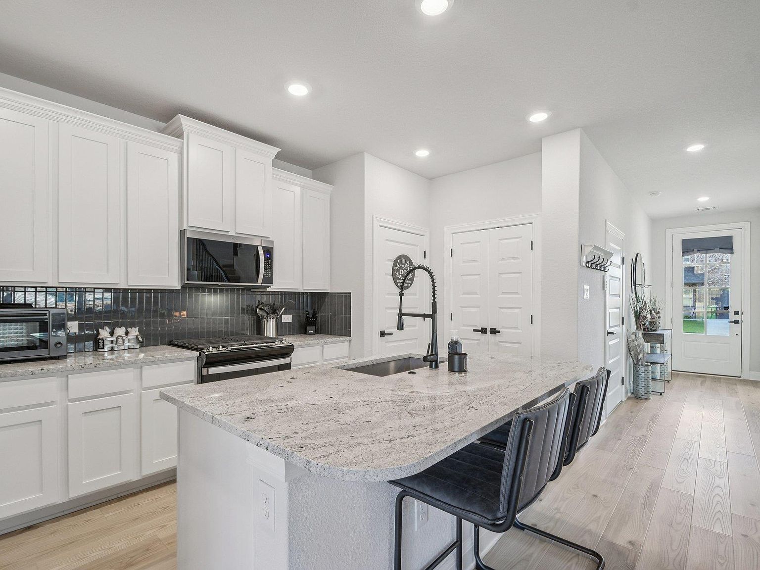 119 Nandina Path Bastrop, TX 78602 - Thumbnail 5