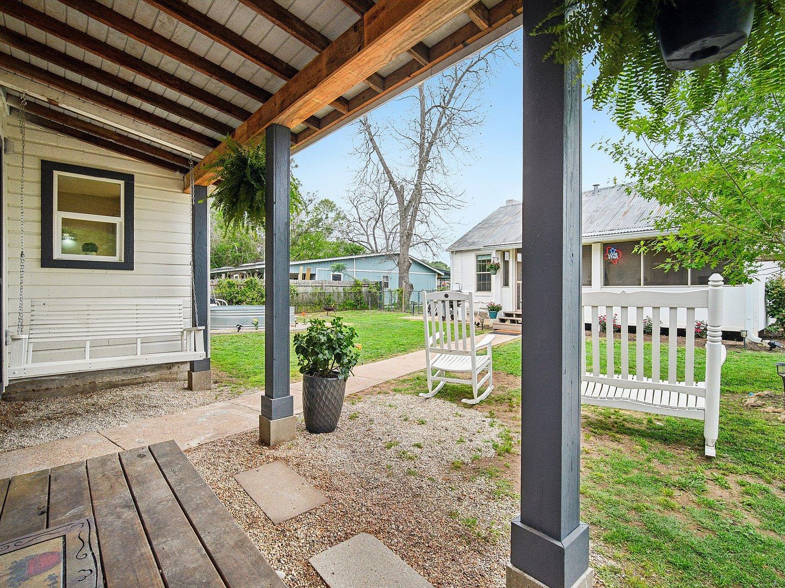 801 Bishop St Smithville, TX 78957 - Thumbnail 5