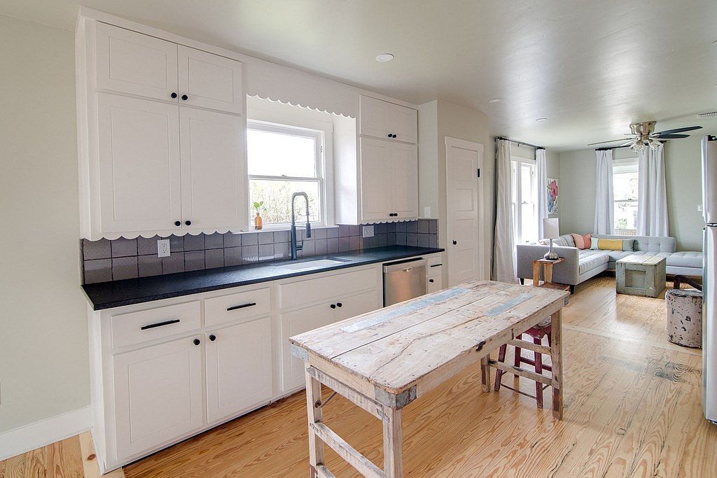 638 Post Oak Rd Fredericksburg, TX 78624 - Thumbnail 5