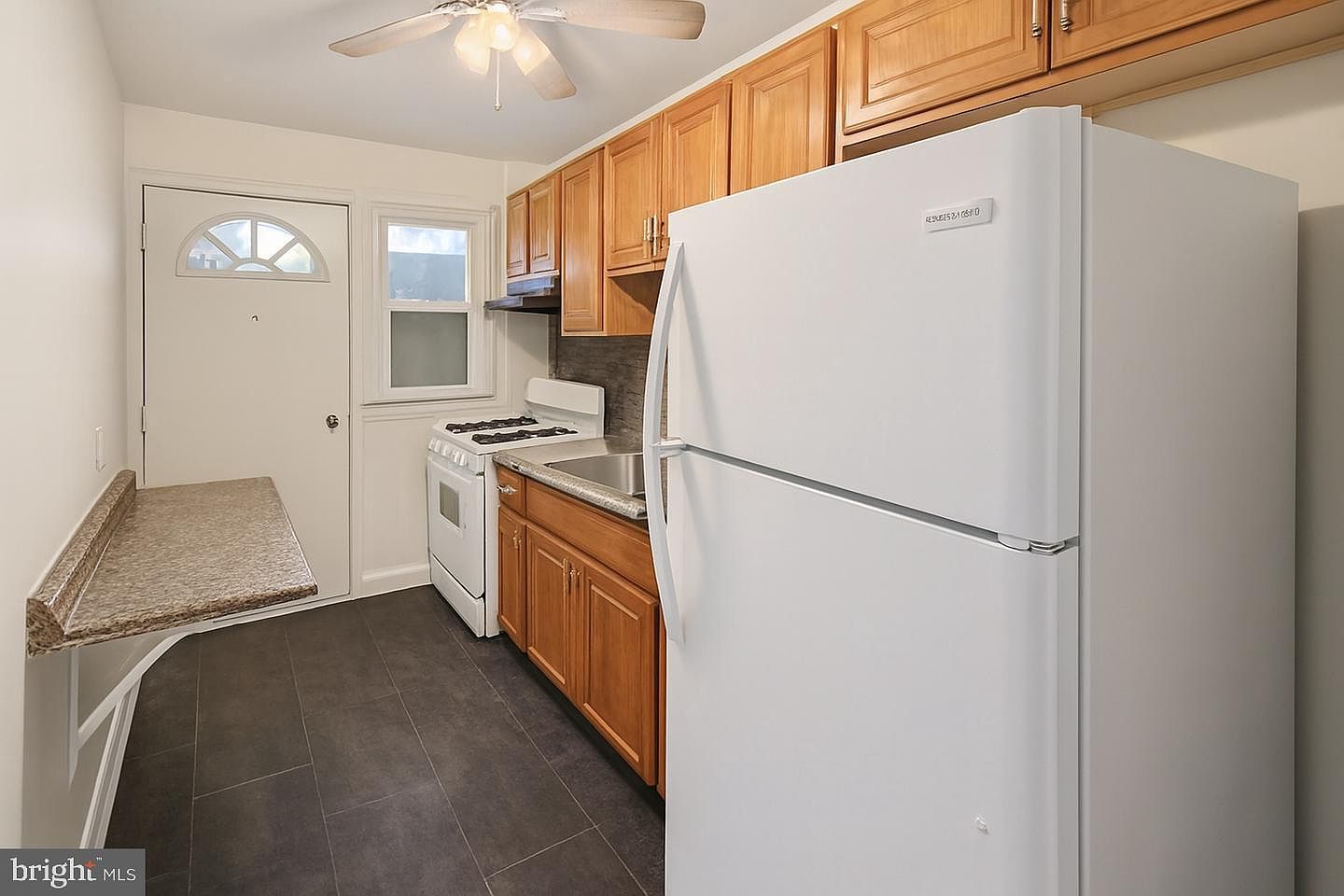 3733 Ravenwood Ave Baltimore, MD 21213 - Thumbnail 5