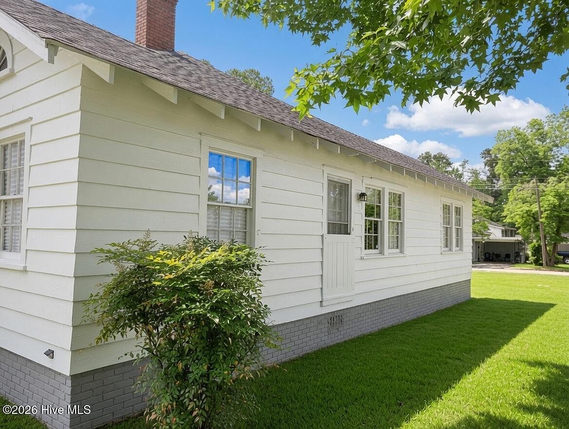 204 Jefferson St Whiteville, NC 28472 - Thumbnail 5