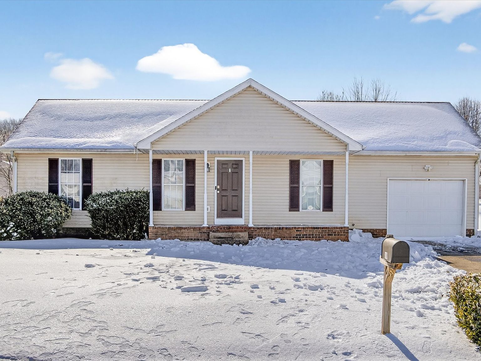 308 Hunter Owens Ct Oak Grove, KY 42262 - Thumbnail 5