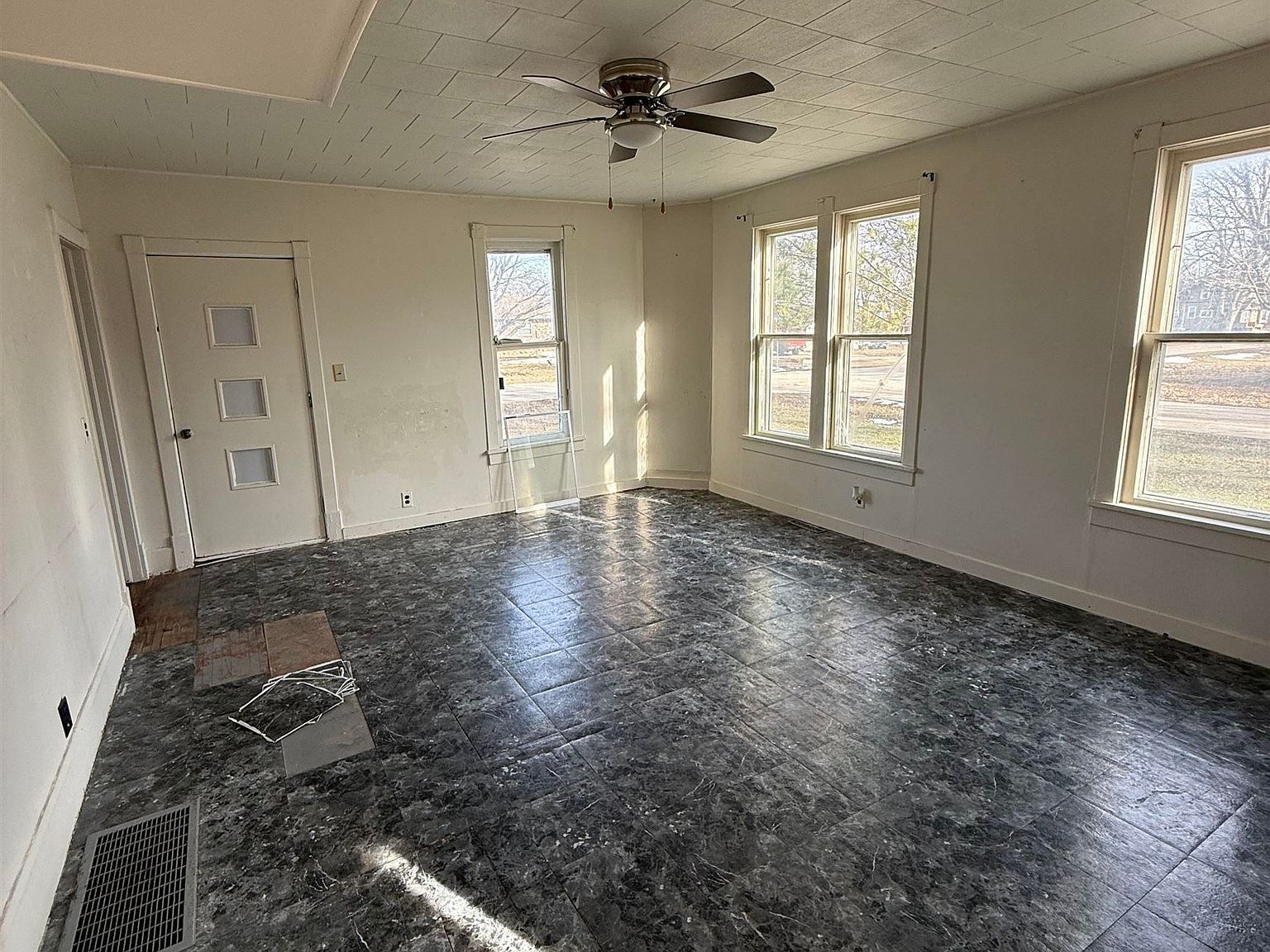 410 Taylor Ave Terril, IA 51364 - Thumbnail 5