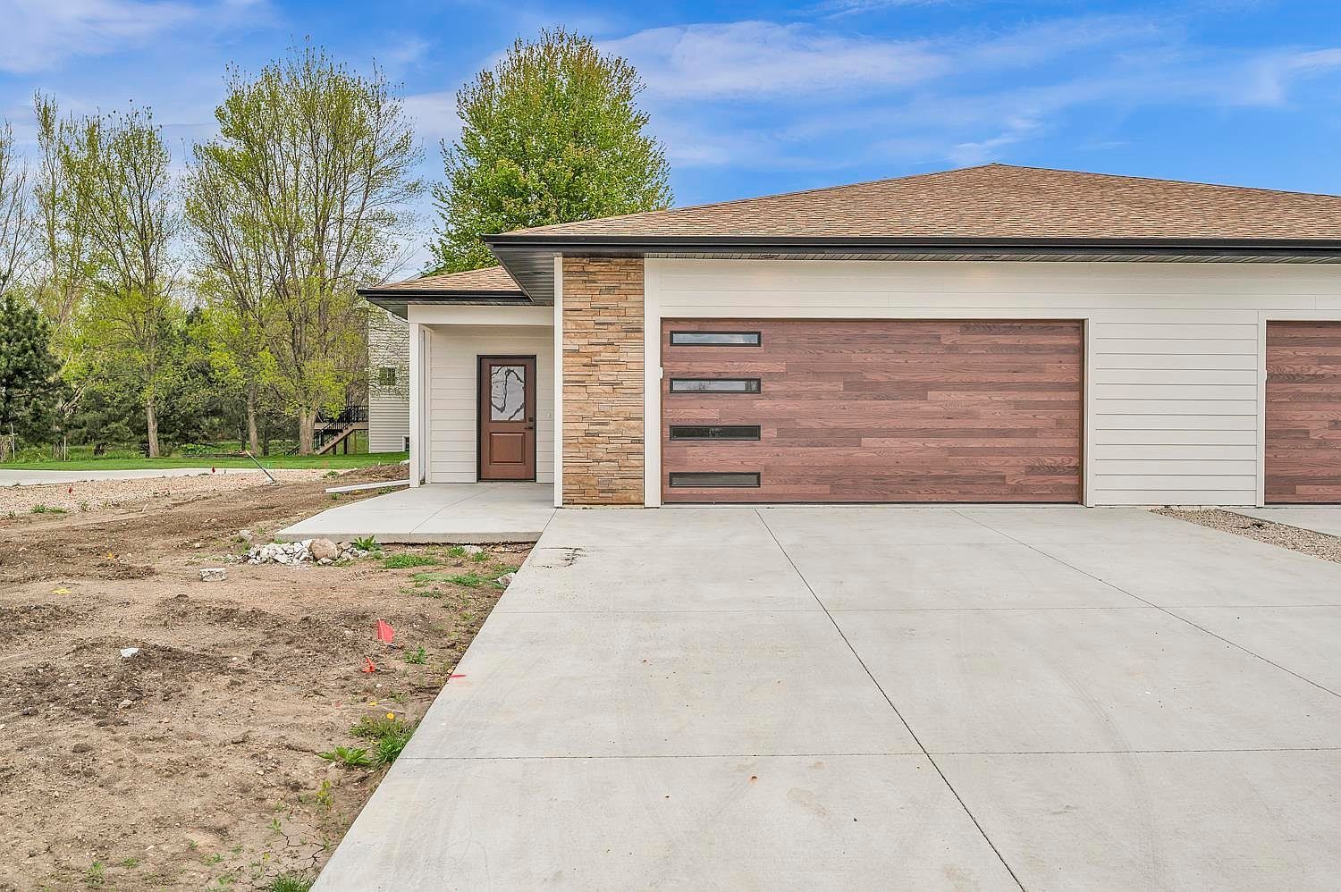 3102 Spruce Ct Unit A Spirit Lake, IA 51360 - Thumbnail 5