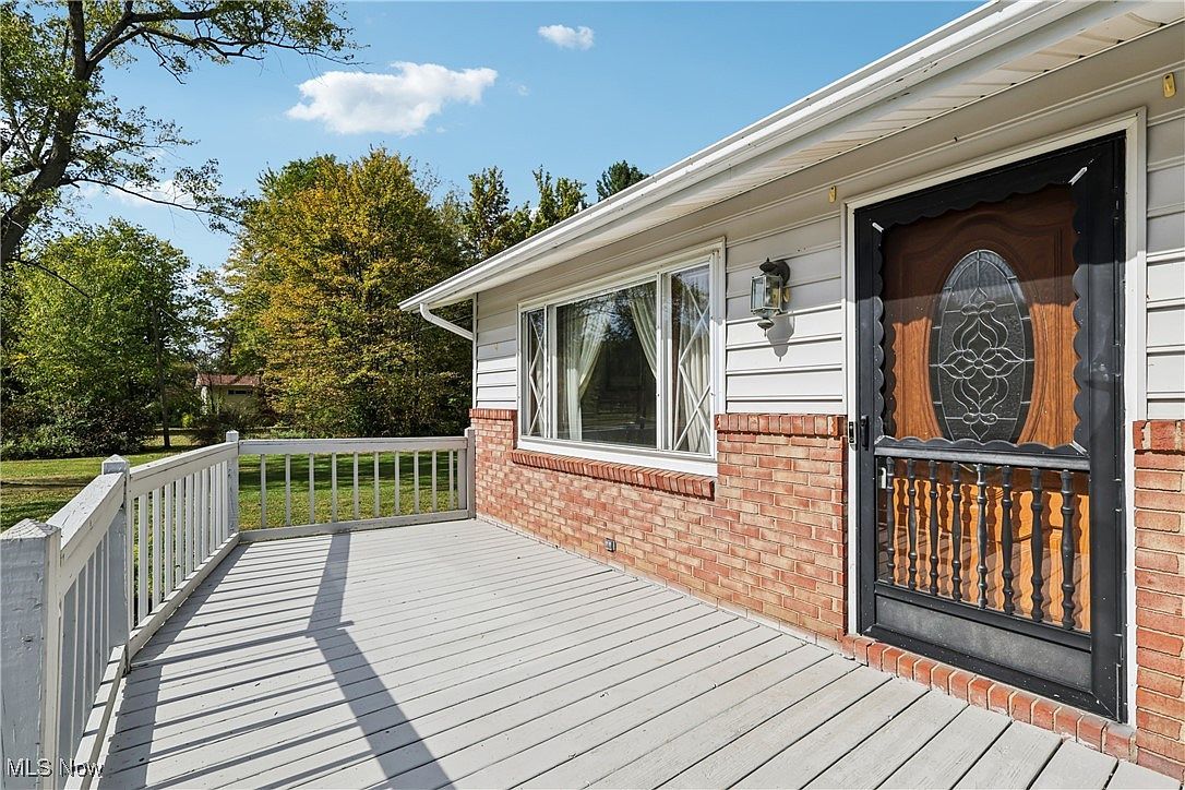 8930 Crackel Rd Chagrin Falls, OH 44023 - Thumbnail 5