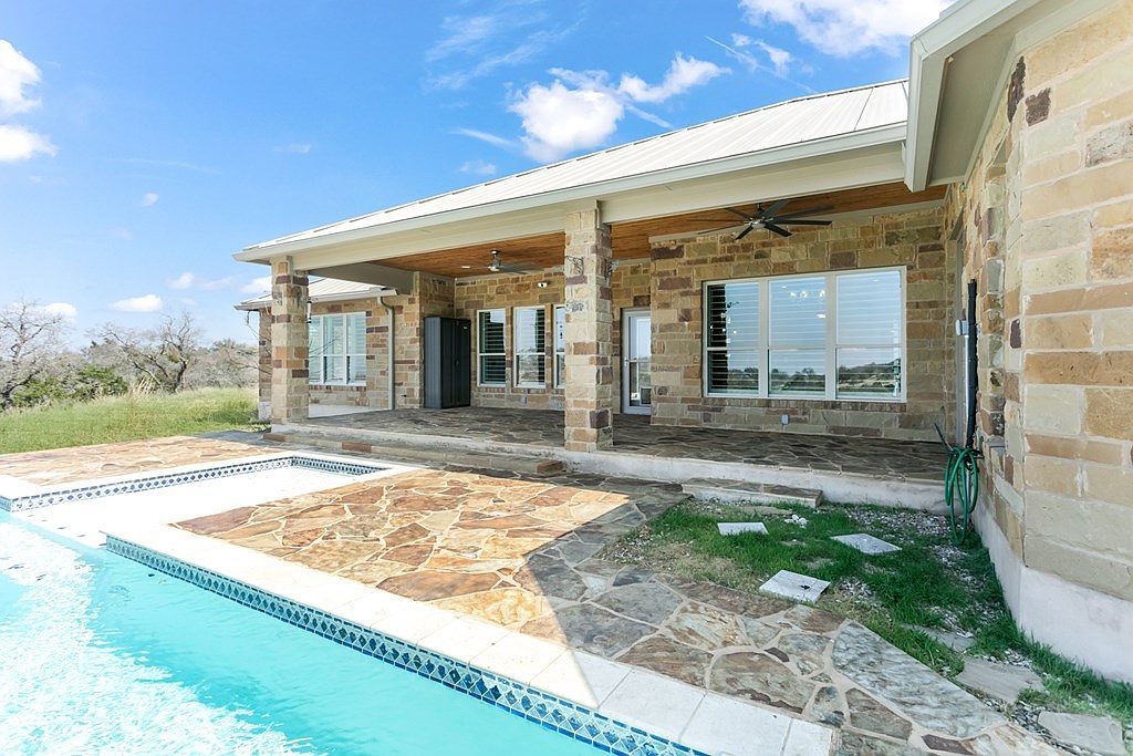 5077 Old San Antonio Rd Fredericksburg, TX 78624 - Thumbnail 5