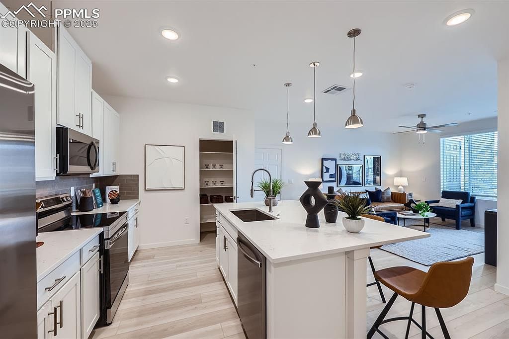 2232 Arikaree Hts UNIT 207 Colorado Springs, CO 80908 - Thumbnail 5