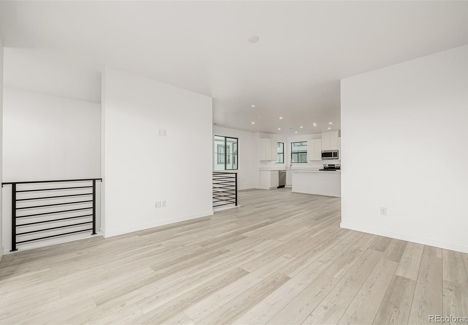 2076 S Holly St UNIT 1 Denver, CO 80222 - Thumbnail 5