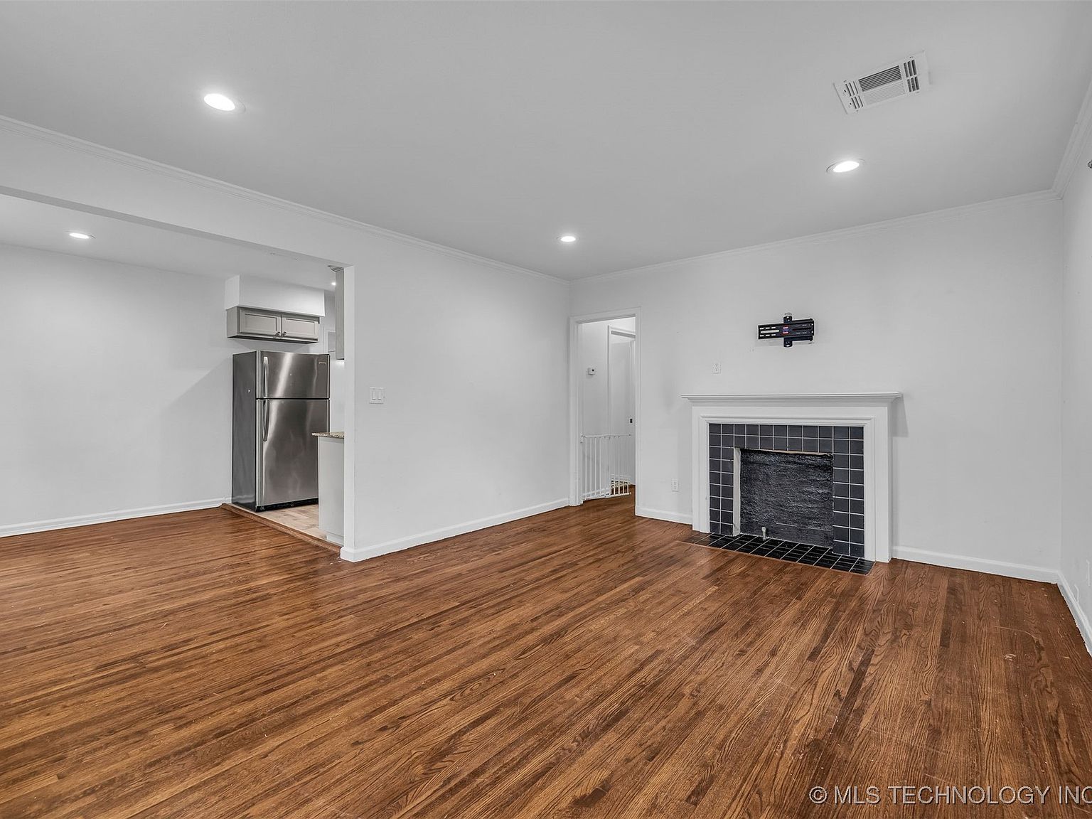 2223 S Oswego Ave Tulsa, OK 74114 - Thumbnail 5