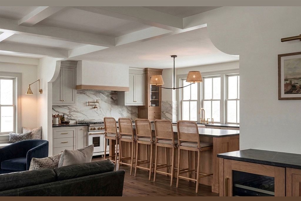 7 Lunt St Newburyport, MA 01950 - Thumbnail 5