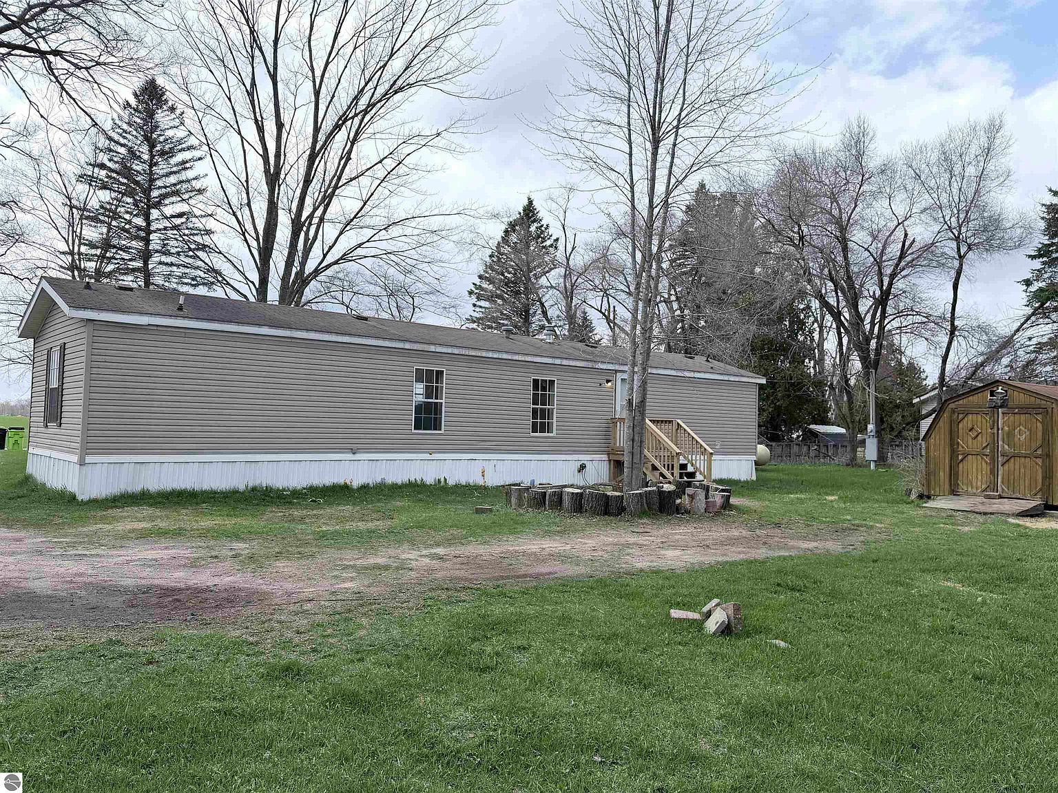 6542 N Geneva Rd Coleman, MI 48618 - Thumbnail 5