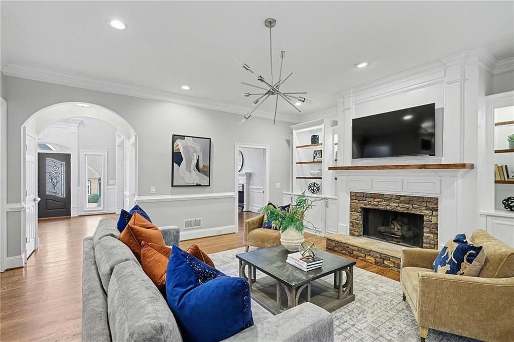 225 Farmbrooke Ct Sandy Springs, GA 30350 - Thumbnail 5