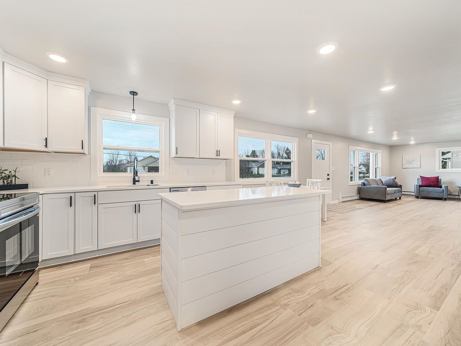 4607 W Capitol Dr Appleton, WI 54913 - Thumbnail 5