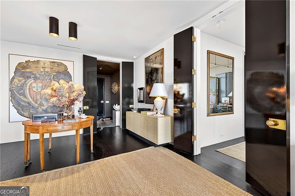 2575 Peachtree Rd NE APT 18C Atlanta, GA 30305 - Thumbnail 5