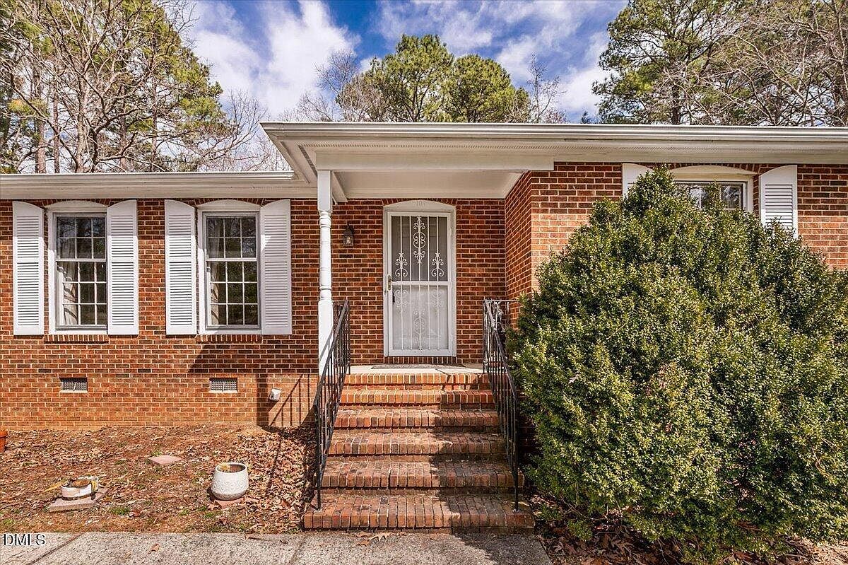 107 Aberdeen Ct Carrboro, NC 27510 - Thumbnail 5