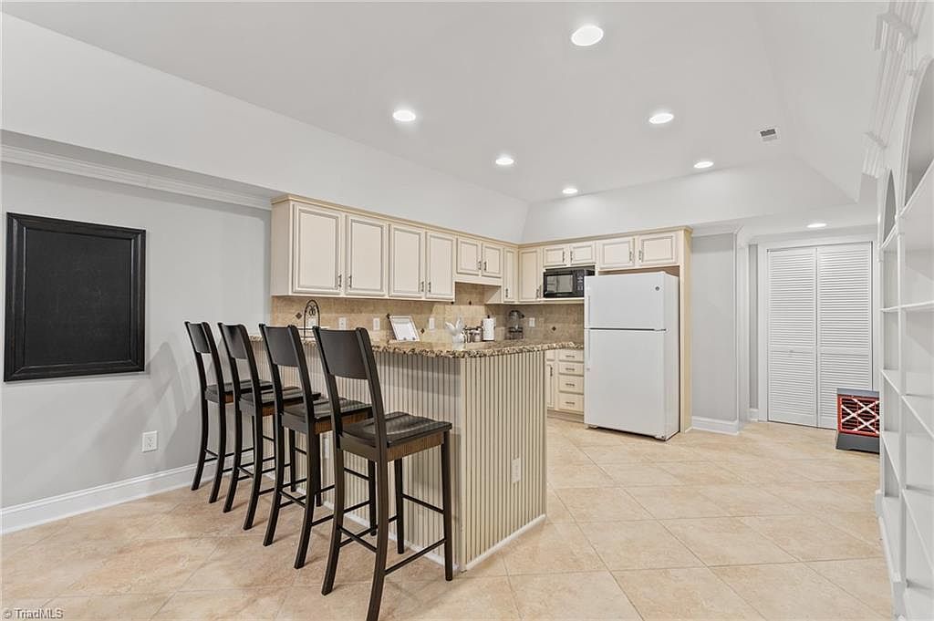 8505 Case Ridge Dr Oak Ridge, NC 27310 - Thumbnail 5