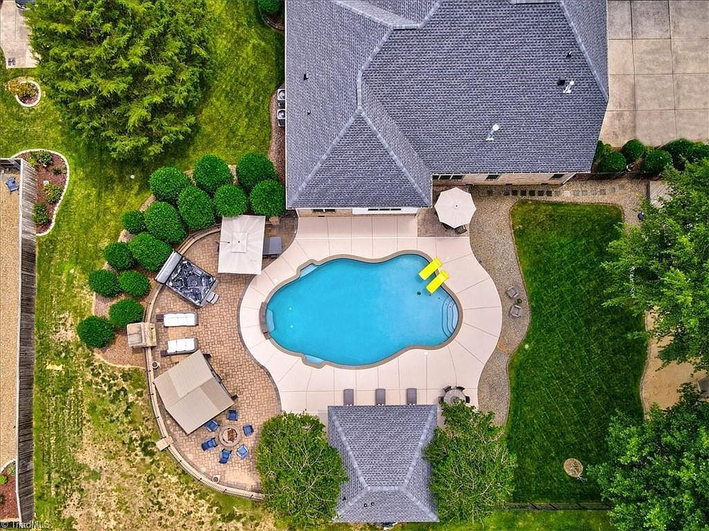 6087 Grinsted Ct Greensboro, NC 27455 - Thumbnail 5