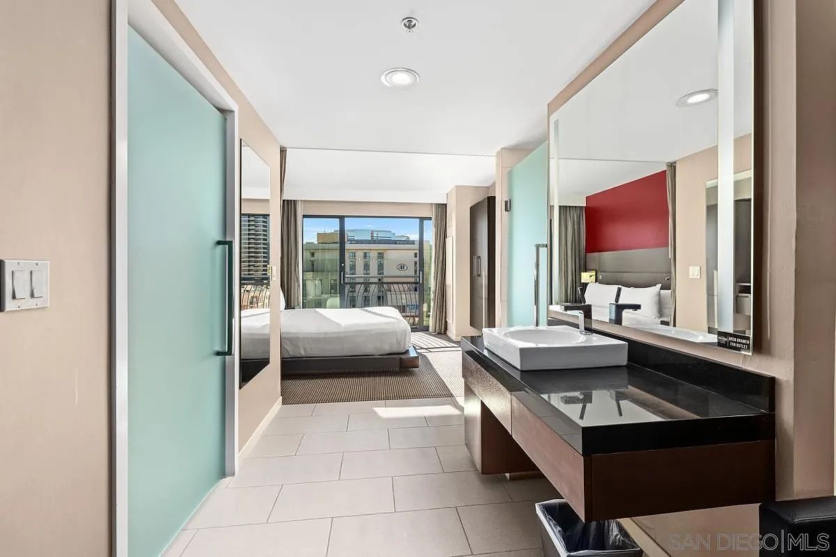 207 5th Ave #1043 San Diego, CA 92101 - Thumbnail 5