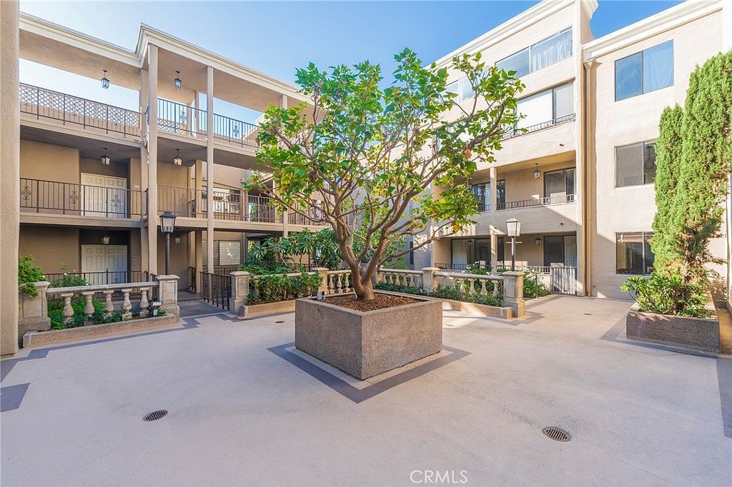 8455 Fountain Ave UNIT 108 West Hollywood, CA 90069 - Thumbnail 5