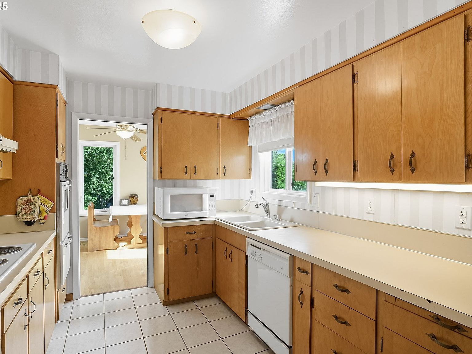 15909 NE Morris St Portland, OR 97230 - Thumbnail 5