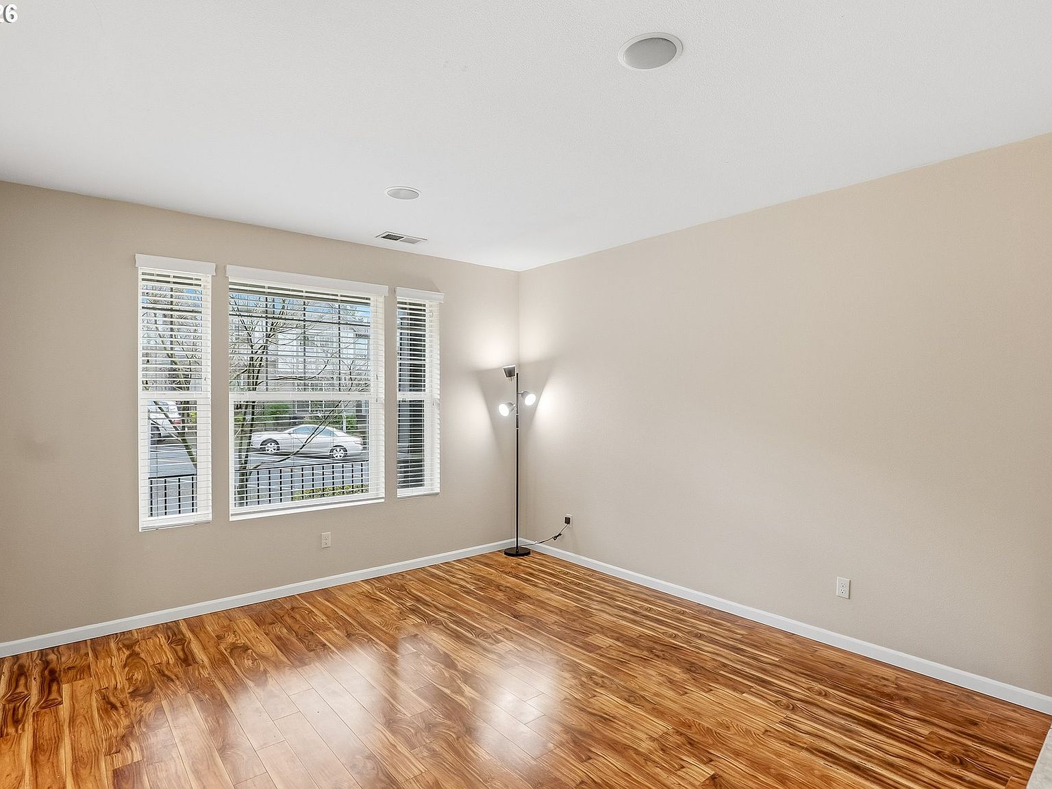 11880 SW Horizon Blvd Beaverton, OR 97007 - Thumbnail 5