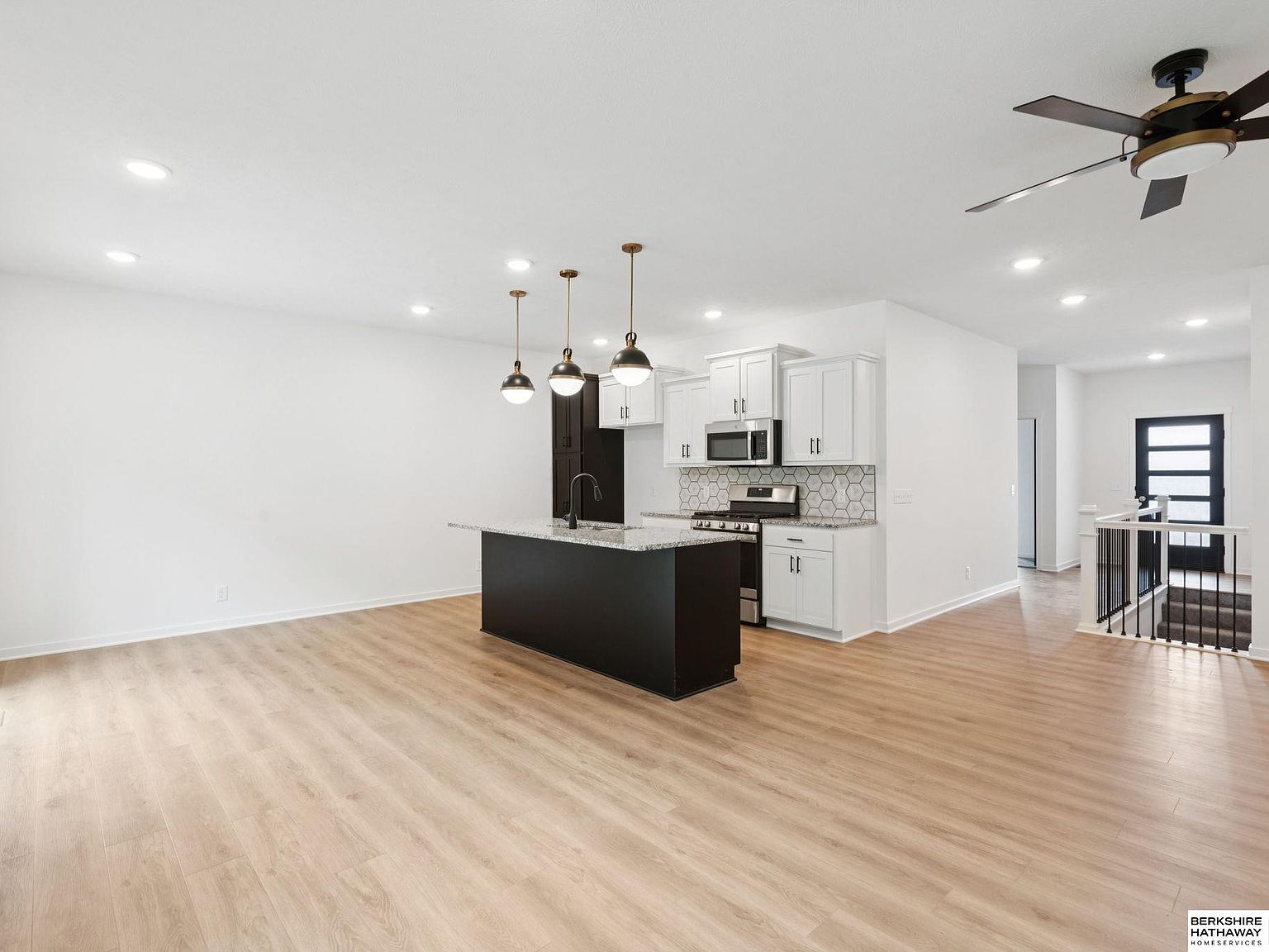 906 Southridge Dr Louisville, NE 68037 - Thumbnail 5