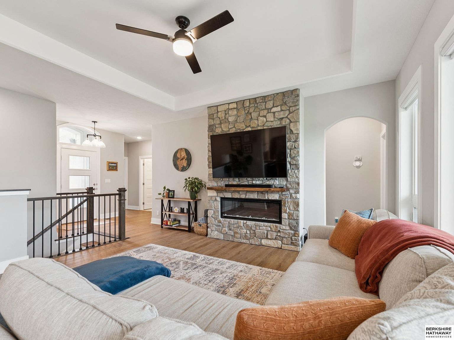 6327 S 208th Ave Elkhorn, NE 68022 - Thumbnail 5