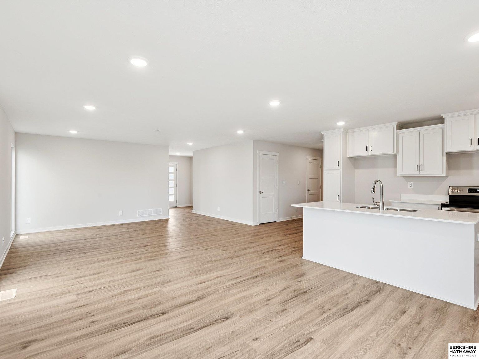 8954 S 21st St Bellevue, NE 68147 - Thumbnail 5