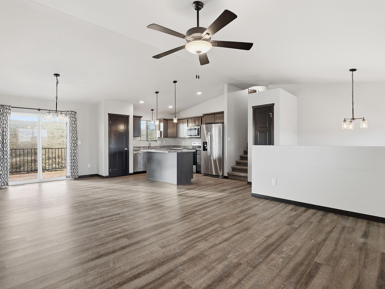 1561 Addison Ave Rapid City, SD 57701 - Thumbnail 5