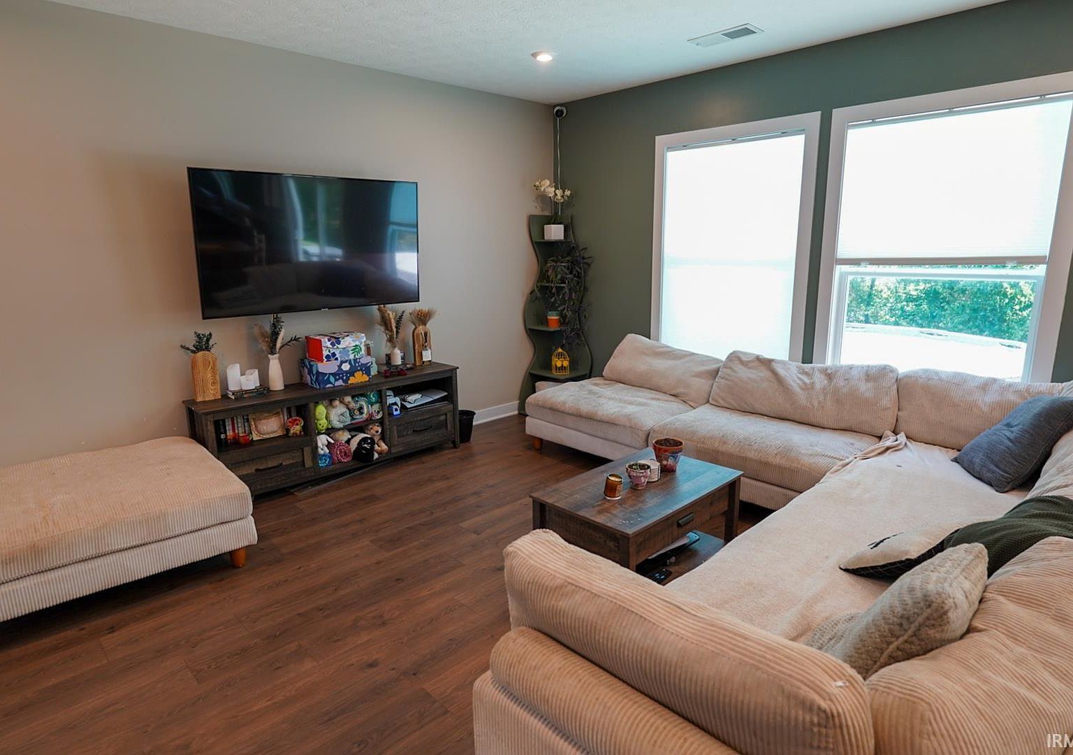 1392 N Hunters Crossing Cir Huntingburg, IN 47542 - Thumbnail 5