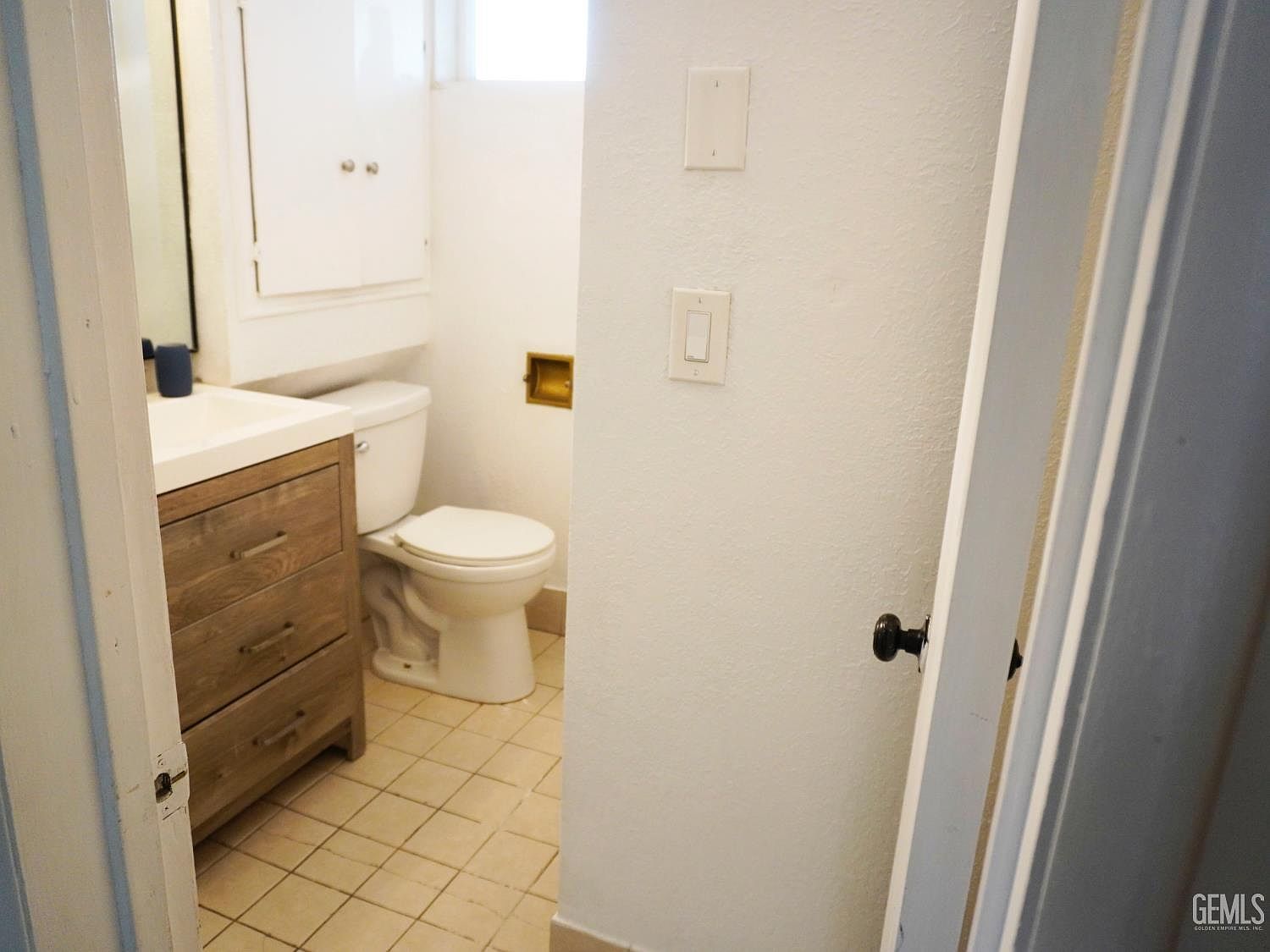 1008 Paloma St Bakersfield, CA 93304 - Thumbnail 5