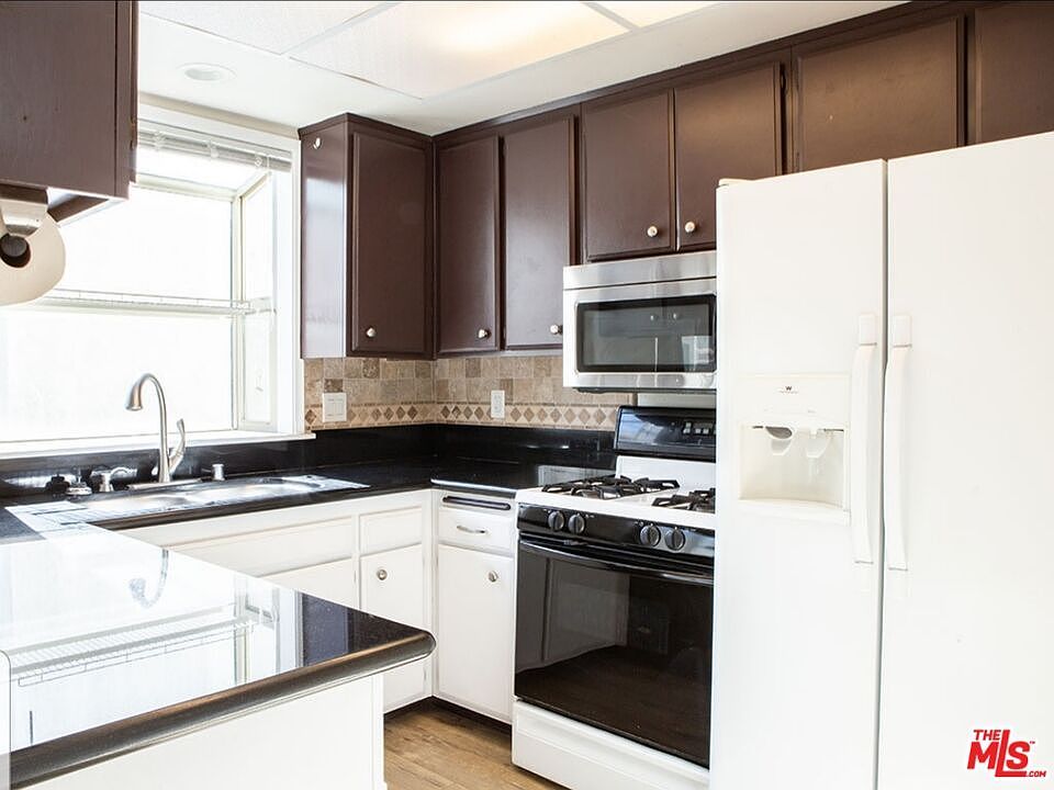 27656 Ironstone Dr APT 2 Santa Clarita, CA 91387 - Thumbnail 5