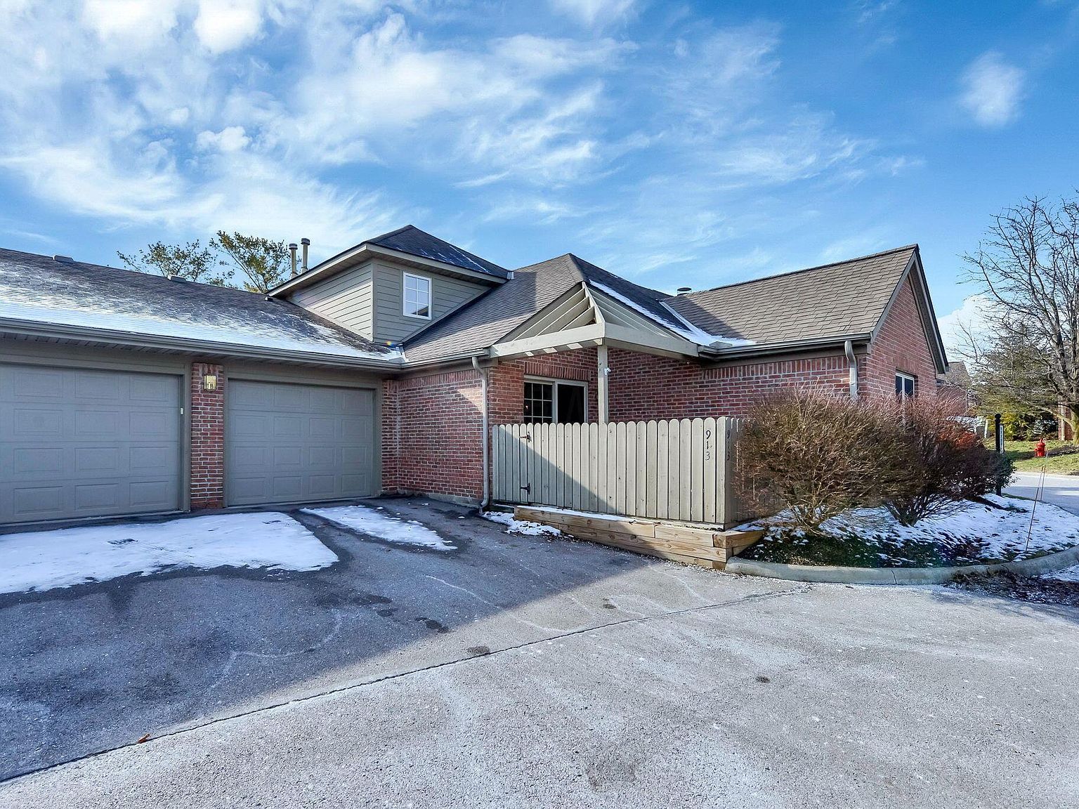 913 White Willow Ln Columbus, OH 43235 - Thumbnail 5