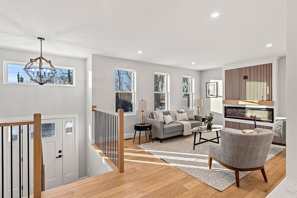 67 Hood Rd Tewksbury, MA 01876 - Thumbnail 5