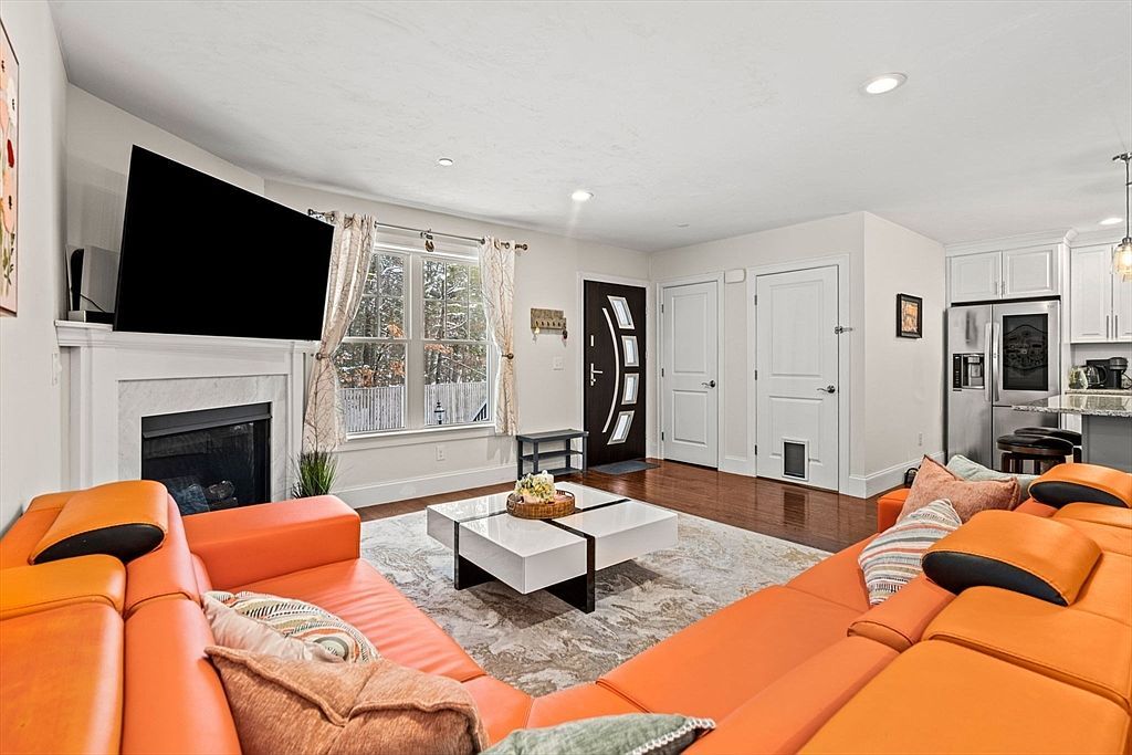 1 Roseland St Unit B14 Foxboro, MA 02035 - Thumbnail 5