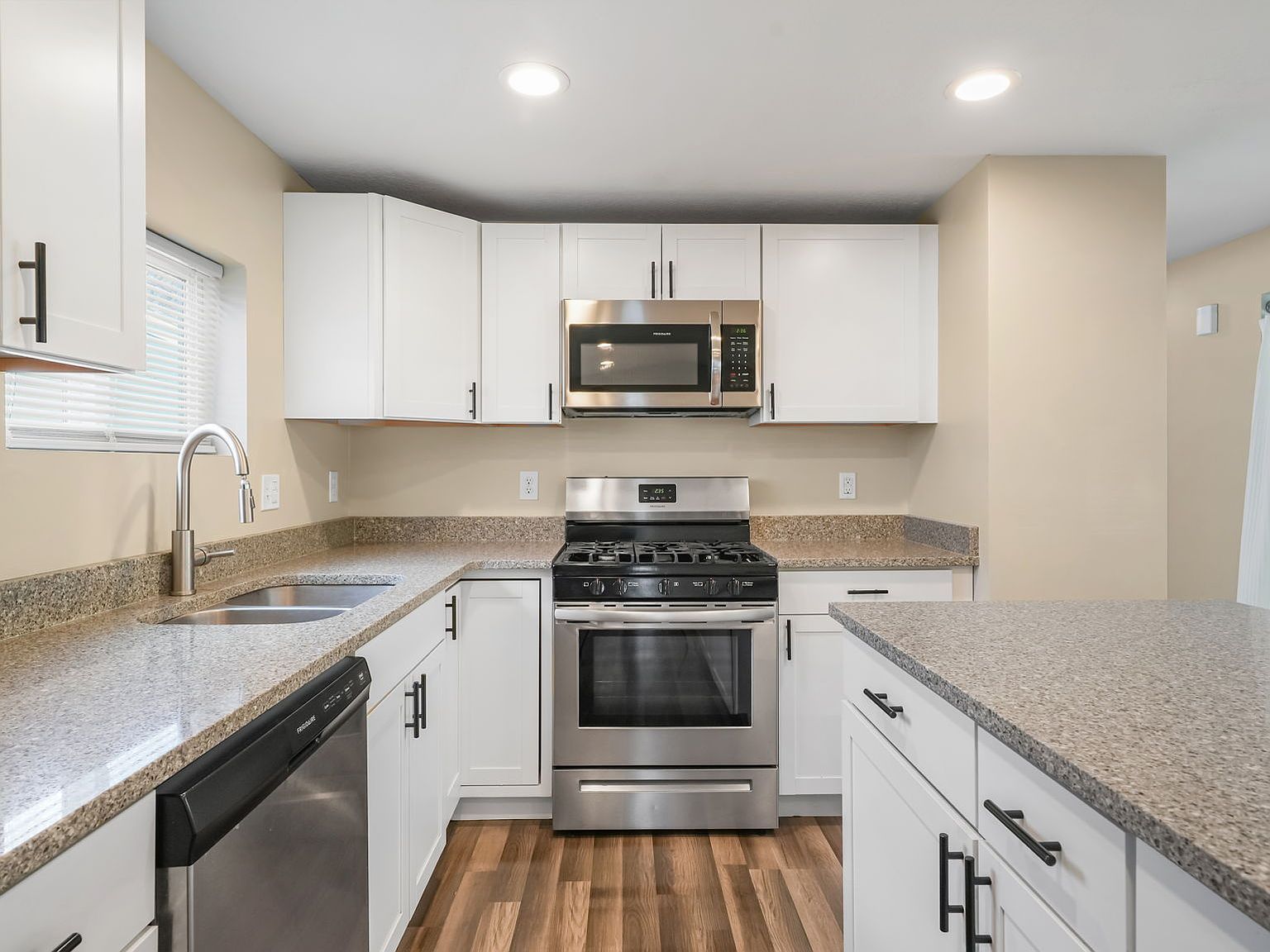 11265 S Crescent Park Cir E Sandy, UT 84070 - Thumbnail 5