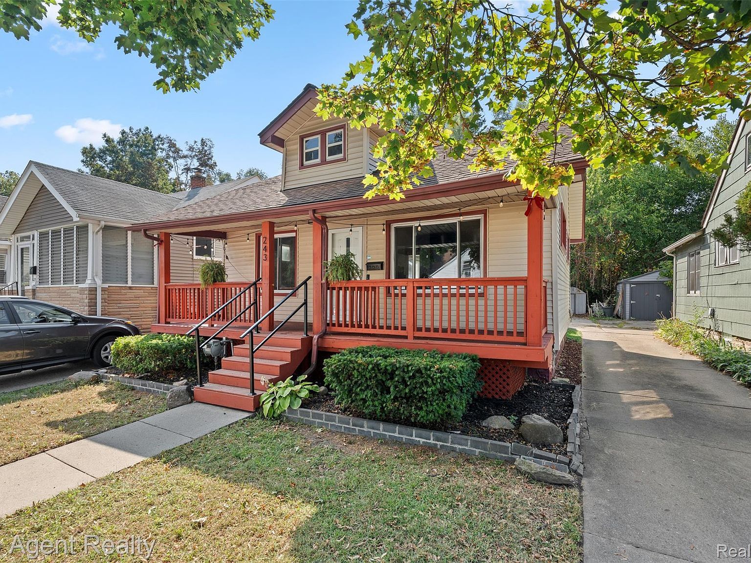 243 Edgewood Pl Ferndale, MI 48220 - Thumbnail 5