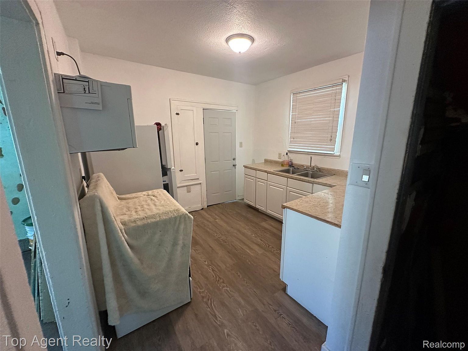 2510 Sturtevant St Detroit, MI 48206 - Thumbnail 5