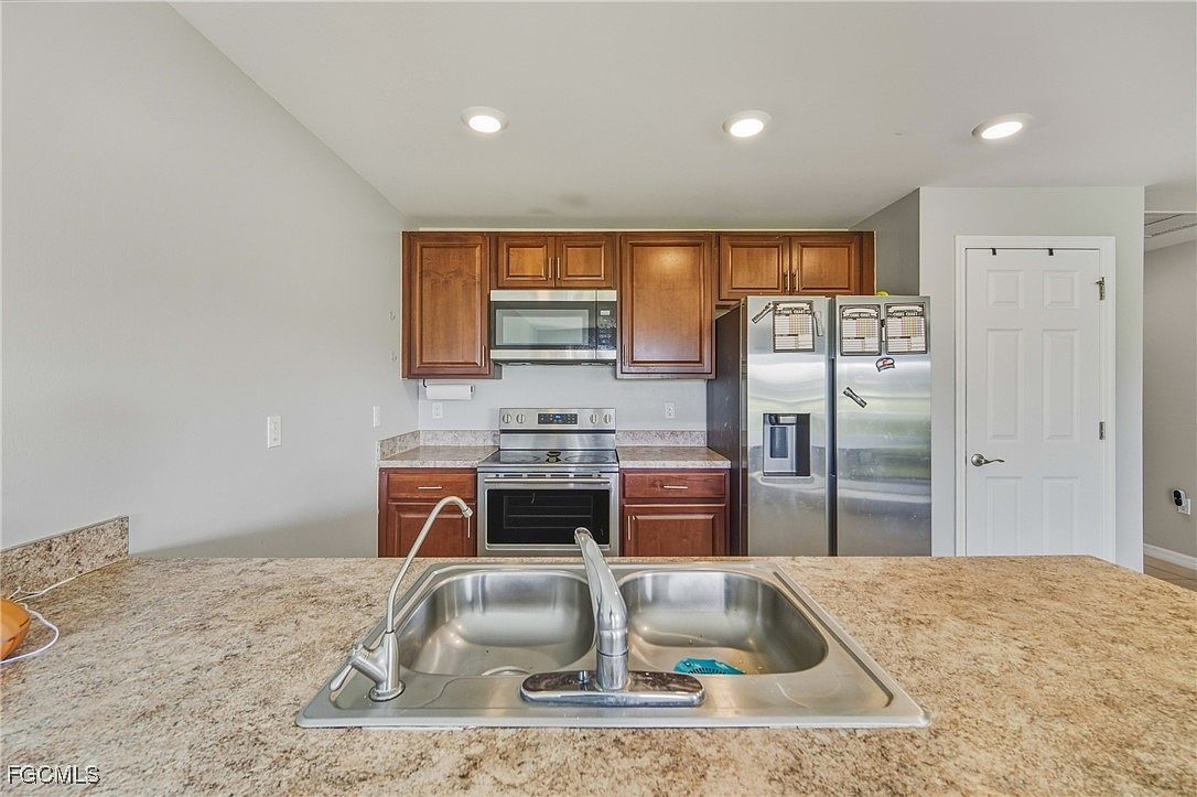 10501 Crossback Ln Lehigh Acres, FL 33936 - Thumbnail 5