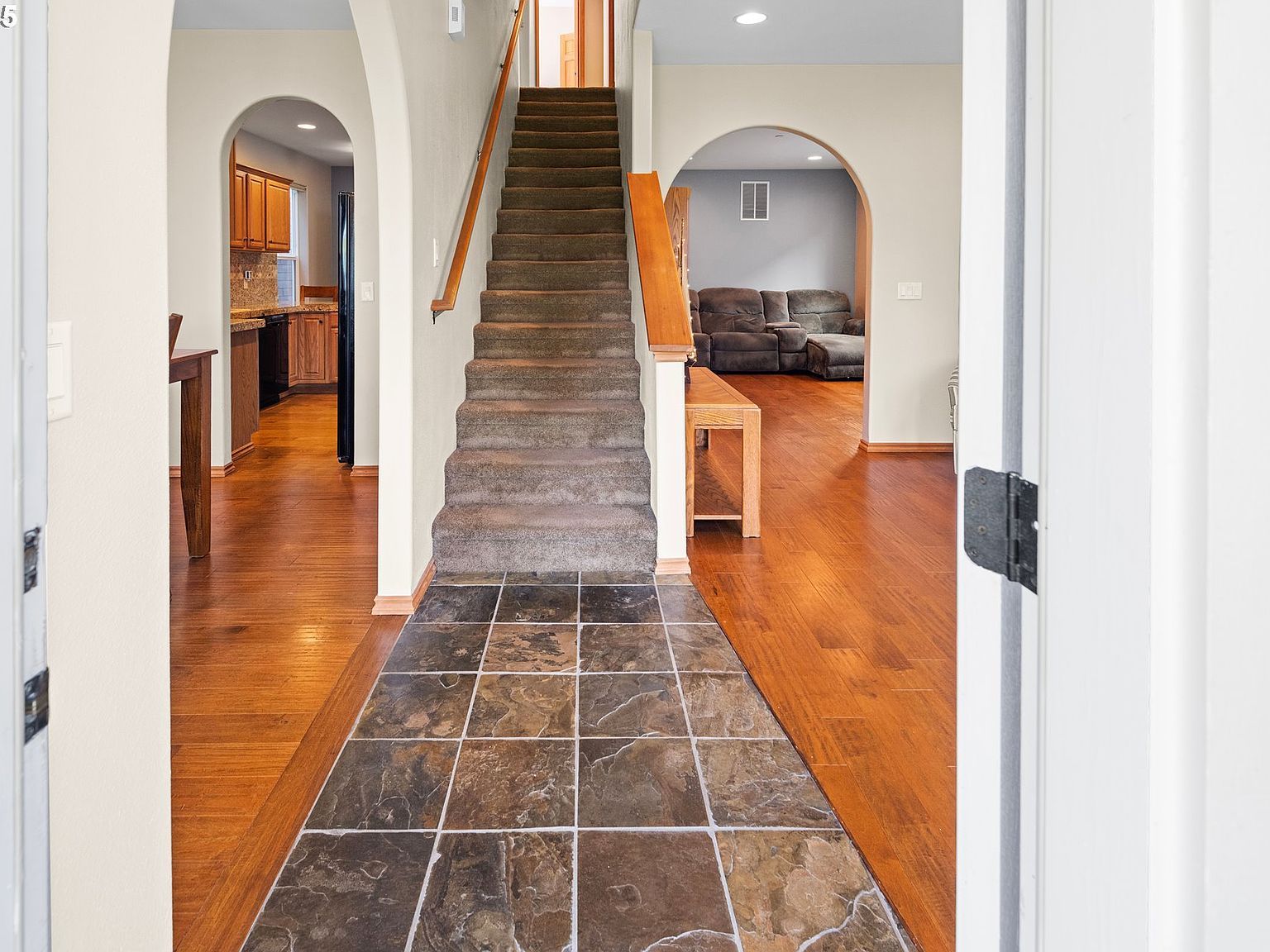 260 Round House Rd Astoria, OR 97103 - Thumbnail 5