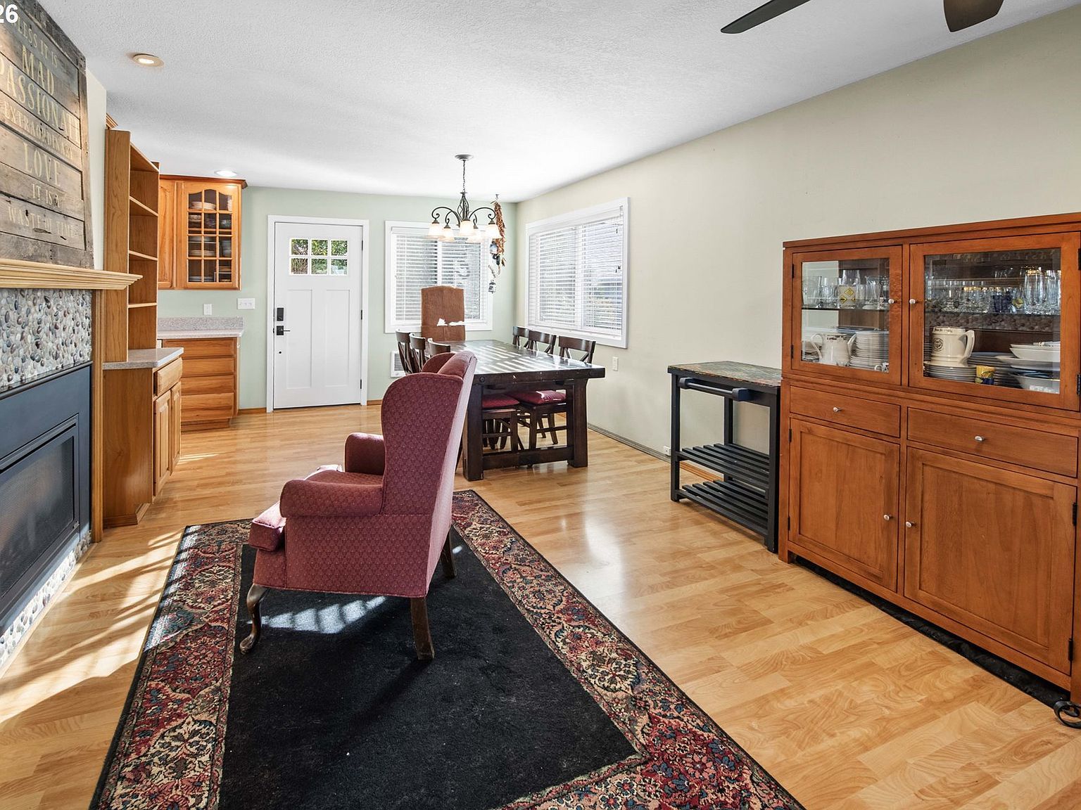 1864 4th St Astoria, OR 97103 - Thumbnail 5