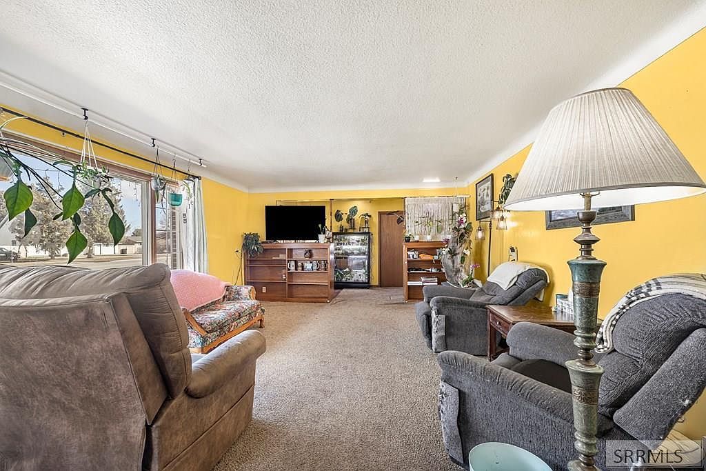 325 W 1st St N Rigby, ID 83442 - Thumbnail 5