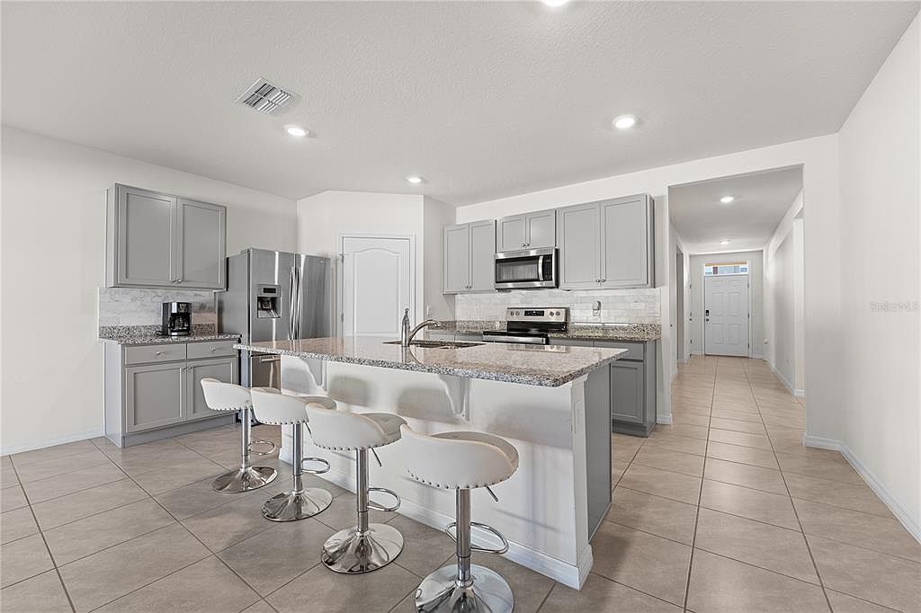 571 Tanaro Ln Haines City, FL 33844 - Thumbnail 5