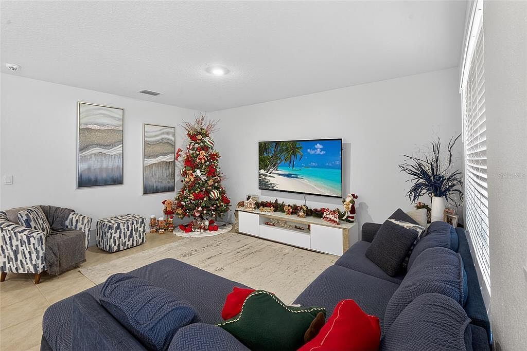 943 Brooklet Dr Davenport, FL 33837 - Thumbnail 5