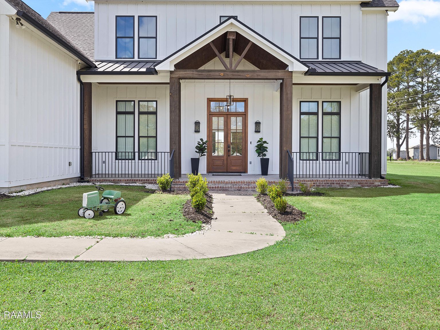 100 Viaulet Rd Youngsville, LA 70592 - Thumbnail 5