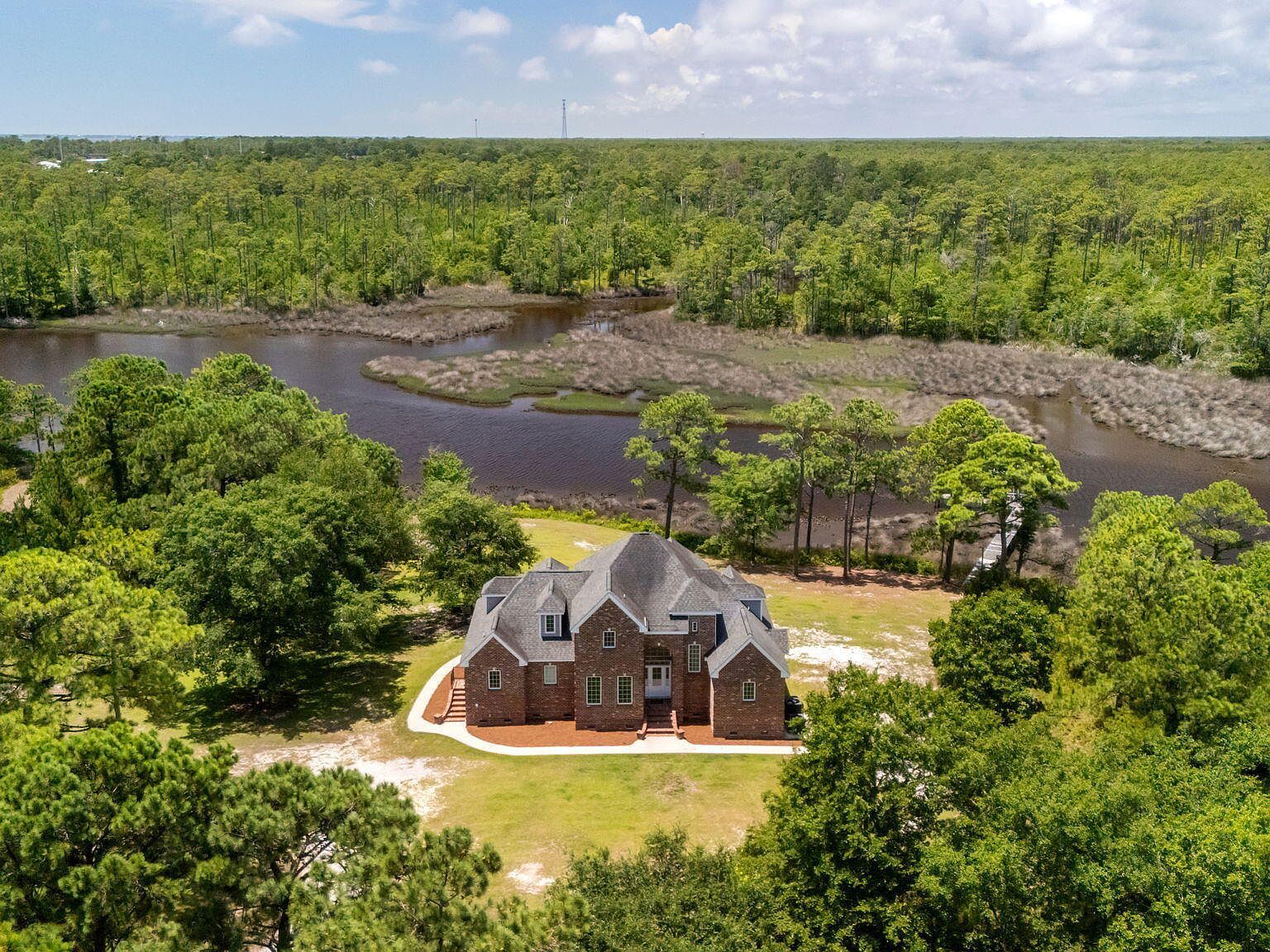 421 Old Swansboro Rd Newport, NC 28570 - Thumbnail 5