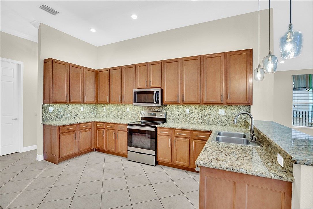 2380 Little Eagle Ln SW Vero Beach, FL 32962 - Thumbnail 5