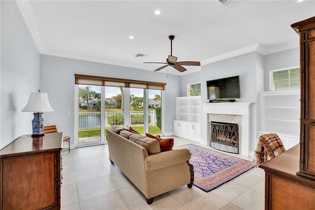 9205 Spring Time Dr Vero Beach, FL 32963 - Thumbnail 5